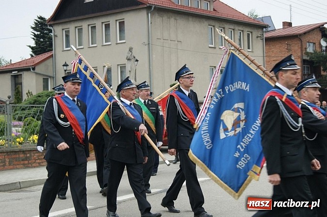 Zdjęcie w galerii na portalu naszraciborz.pl: Na świętego Floriana poświęcili nowy wóz wiadomości z regionu