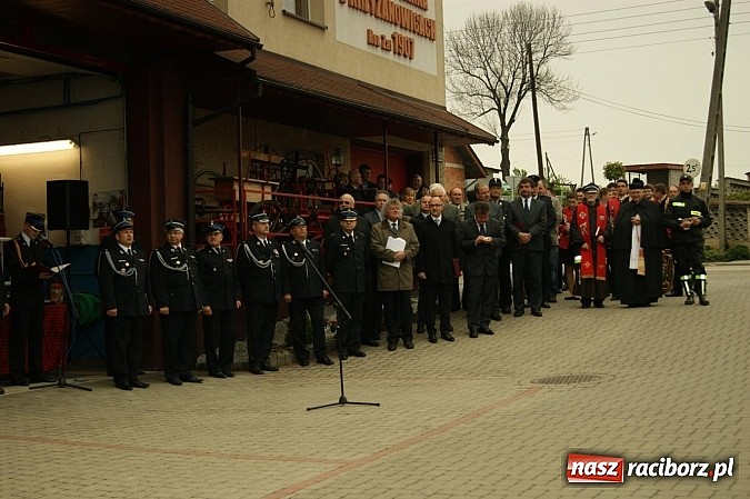 Zdjęcie w galerii na portalu naszraciborz.pl: Na świętego Floriana poświęcili nowy wóz wiadomości z regionu