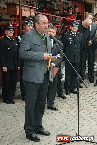 Zdjęcie w galerii na portalu naszraciborz.pl: Na świętego Floriana poświęcili nowy wóz wiadomości z regionu