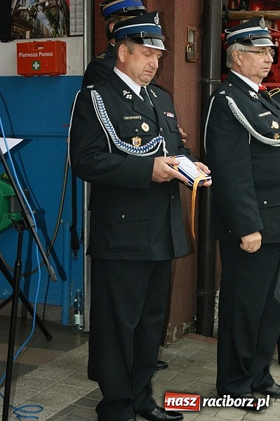 Zdjęcie w galerii na portalu naszraciborz.pl: Na świętego Floriana poświęcili nowy wóz wiadomości z regionu