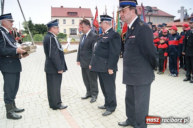 Zdjęcie w galerii na portalu naszraciborz.pl: Na świętego Floriana poświęcili nowy wóz wiadomości z regionu