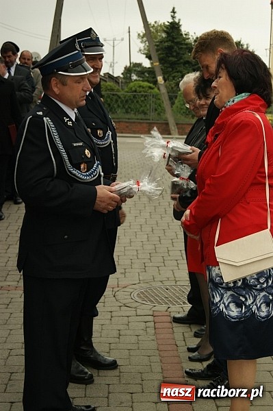 Zdjęcie w galerii na portalu naszraciborz.pl: Na świętego Floriana poświęcili nowy wóz wiadomości z regionu