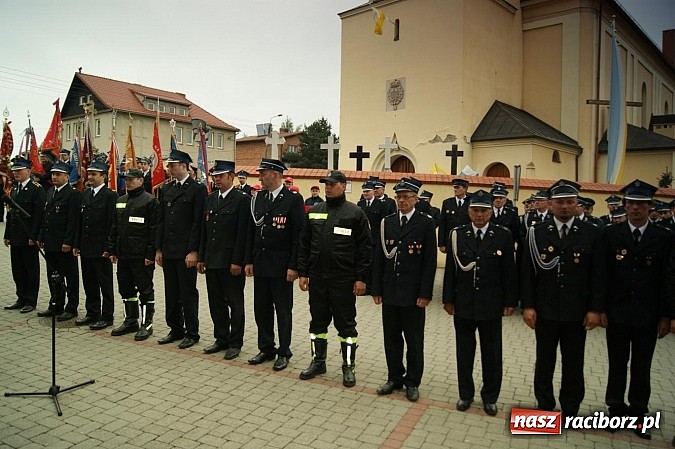 Zdjęcie w galerii na portalu naszraciborz.pl: Na świętego Floriana poświęcili nowy wóz wiadomości z regionu