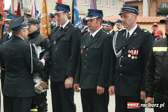 Zdjęcie w galerii na portalu naszraciborz.pl: Na świętego Floriana poświęcili nowy wóz wiadomości z regionu