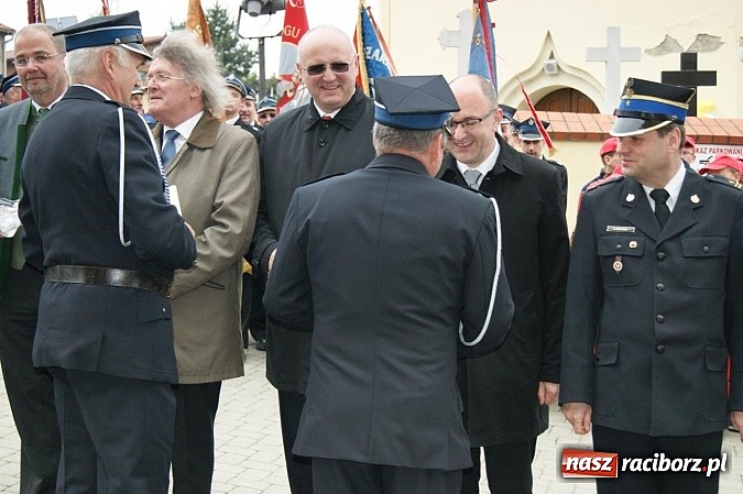 Zdjęcie w galerii na portalu naszraciborz.pl: Na świętego Floriana poświęcili nowy wóz wiadomości z regionu