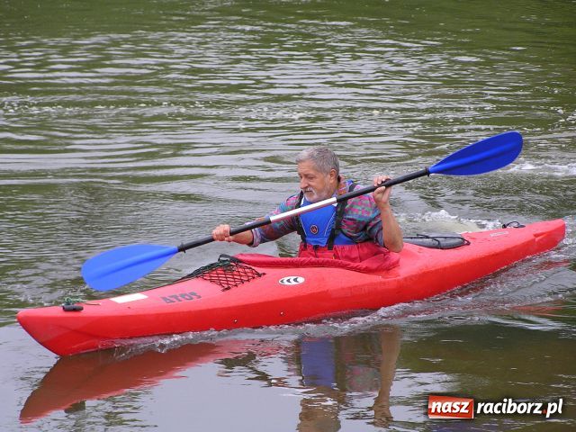 Zdjęcie w galerii na portalu naszraciborz.pl: Przystanek Turze, czyli Jak Oni Pływają! wiadomości z regionu