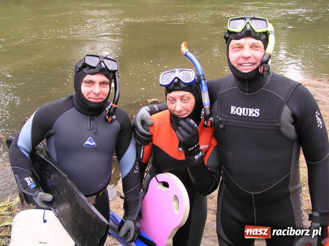 Zdjęcie w galerii na portalu naszraciborz.pl: Przystanek Turze, czyli Jak Oni Pływają! wiadomości z regionu