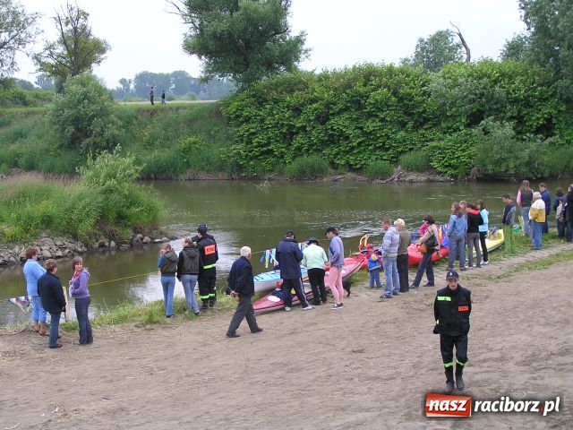Zdjęcie w galerii na portalu naszraciborz.pl: Przystanek Turze, czyli Jak Oni Pływają! wiadomości z regionu
