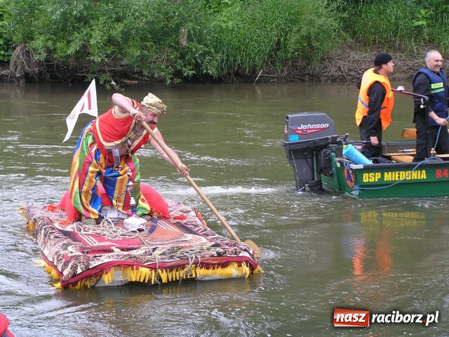 Zdjęcie w galerii na portalu naszraciborz.pl: Przystanek Turze, czyli Jak Oni Pływają! wiadomości z regionu