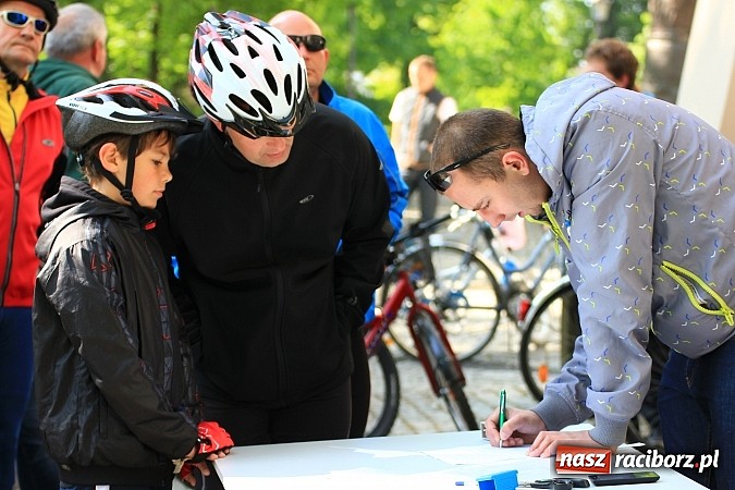 Zdjęcie w galerii na portalu naszraciborz.pl: Rowerowa majówka w Raciborzu wiadomości z regionu