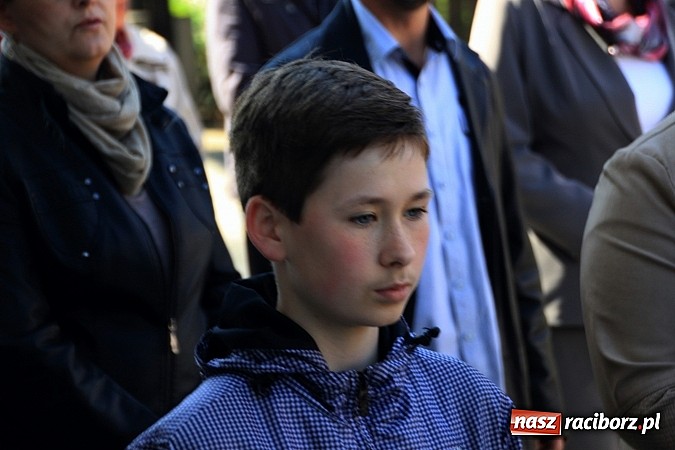 Zdjęcie w galerii na portalu naszraciborz.pl: Parafianie ze strażakami szli do św. Floriana wiadomości z regionu