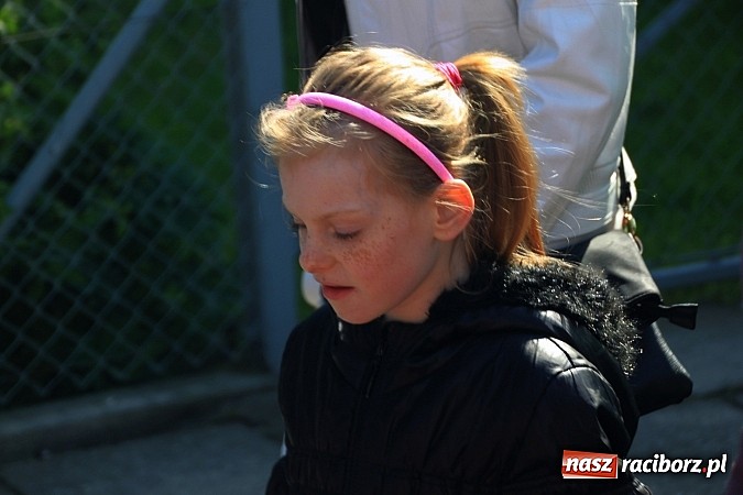 Zdjęcie w galerii na portalu naszraciborz.pl: Parafianie ze strażakami szli do św. Floriana wiadomości z regionu