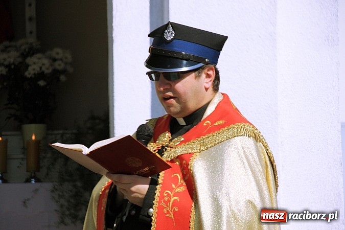 Zdjęcie w galerii na portalu naszraciborz.pl: Parafianie ze strażakami szli do św. Floriana wiadomości z regionu
