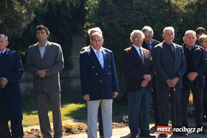 Zdjęcie w galerii na portalu naszraciborz.pl: Parafianie ze strażakami szli do św. Floriana wiadomości z regionu