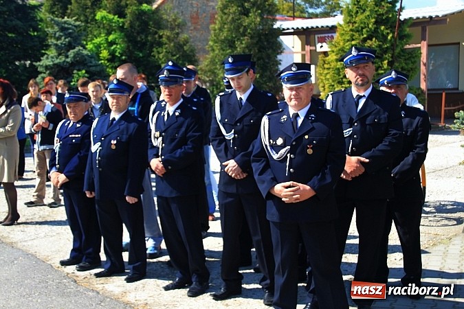 Zdjęcie w galerii na portalu naszraciborz.pl: Parafianie ze strażakami szli do św. Floriana wiadomości z regionu