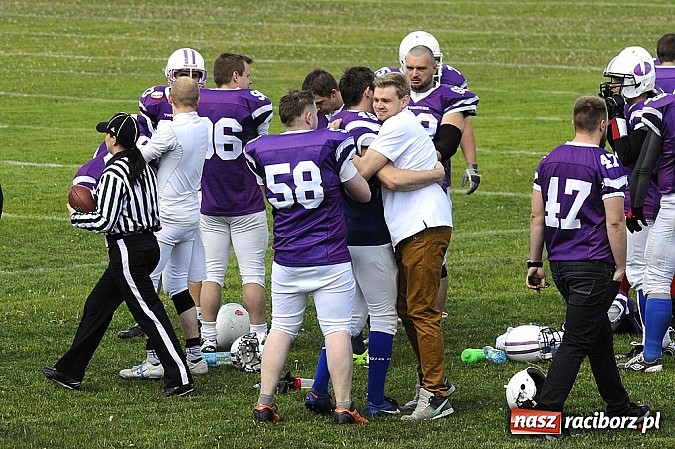 Zdjęcie w galerii na portalu naszraciborz.pl: Rybnik Thunders z raciborzanami w składzie zainaugurowali nowy sezon wiadomości z regionu