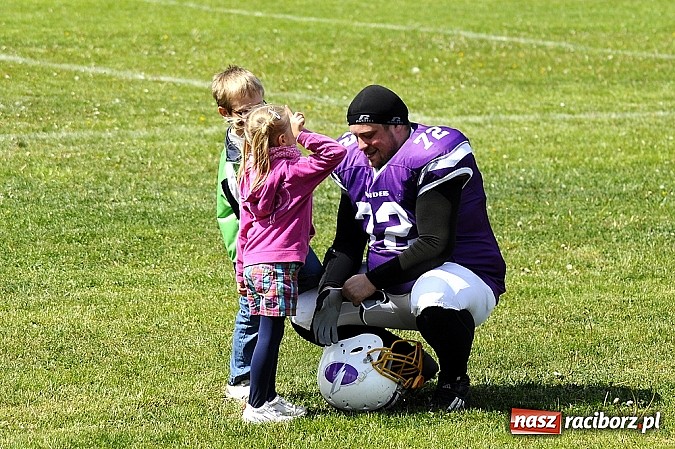 Zdjęcie w galerii na portalu naszraciborz.pl: Rybnik Thunders z raciborzanami w składzie zainaugurowali nowy sezon wiadomości z regionu
