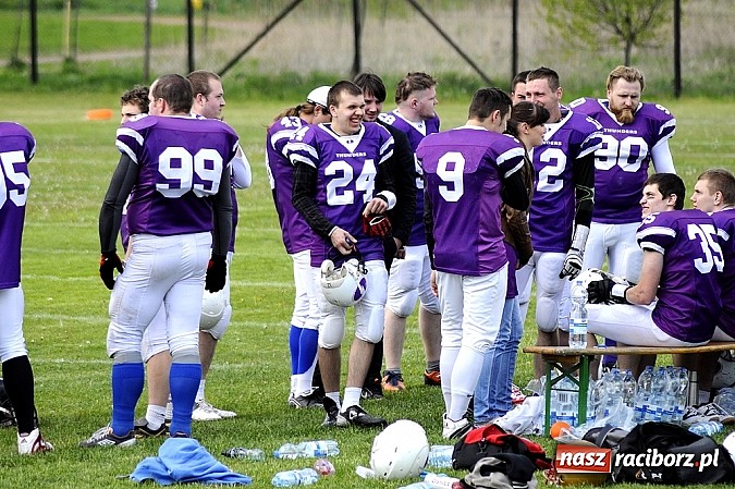 Zdjęcie w galerii na portalu naszraciborz.pl: Rybnik Thunders z raciborzanami w składzie zainaugurowali nowy sezon wiadomości z regionu
