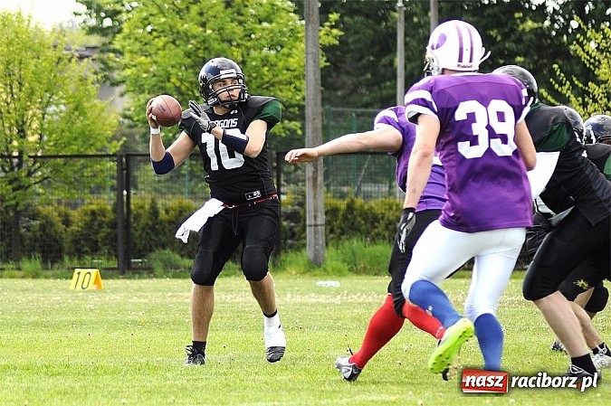 Zdjęcie w galerii na portalu naszraciborz.pl: Rybnik Thunders z raciborzanami w składzie zainaugurowali nowy sezon wiadomości z regionu