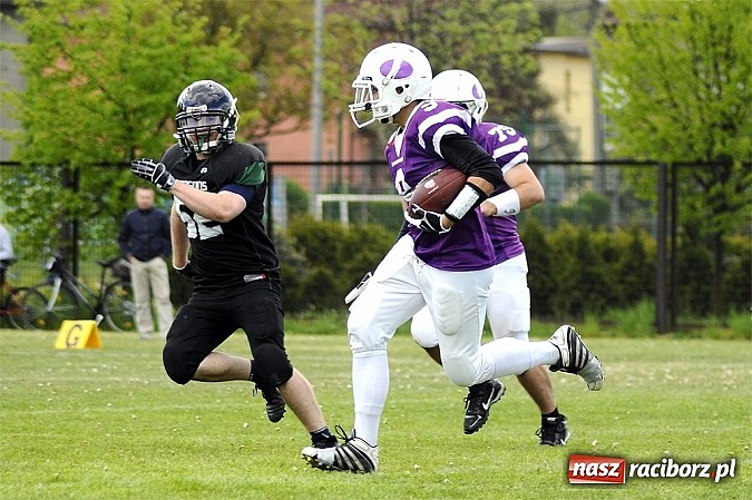 Zdjęcie w galerii na portalu naszraciborz.pl: Rybnik Thunders z raciborzanami w składzie zainaugurowali nowy sezon wiadomości z regionu