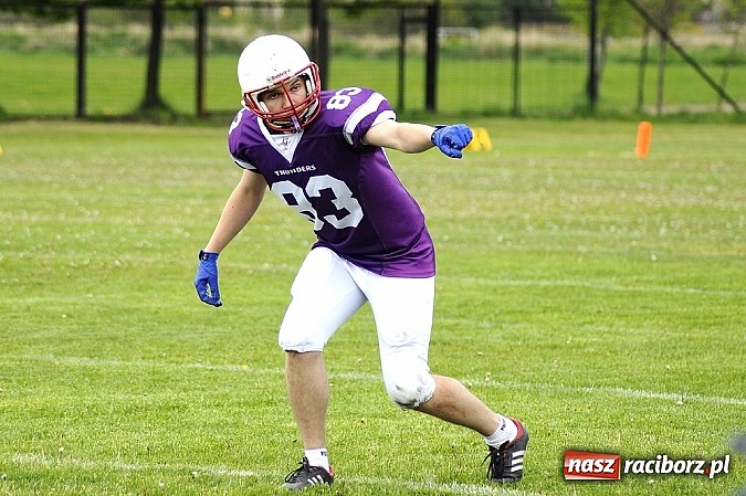 Zdjęcie w galerii na portalu naszraciborz.pl: Rybnik Thunders z raciborzanami w składzie zainaugurowali nowy sezon wiadomości z regionu