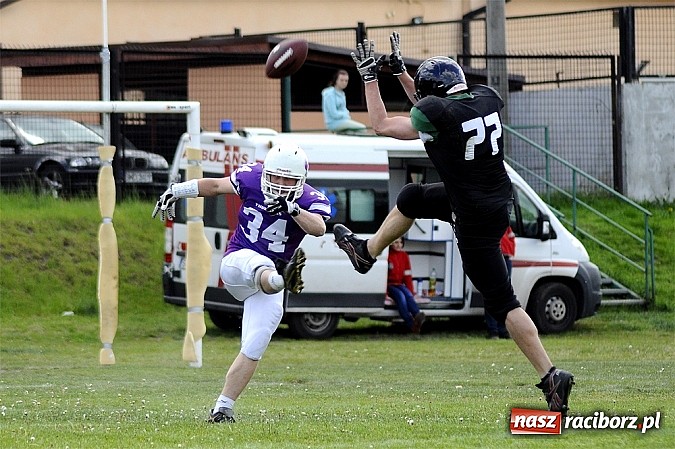 Zdjęcie w galerii na portalu naszraciborz.pl: Rybnik Thunders z raciborzanami w składzie zainaugurowali nowy sezon wiadomości z regionu
