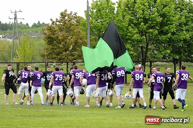 Zdjęcie w galerii na portalu naszraciborz.pl: Rybnik Thunders z raciborzanami w składzie zainaugurowali nowy sezon wiadomości z regionu