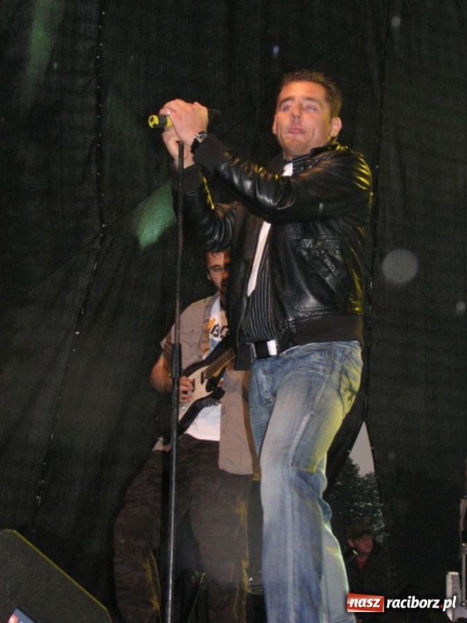 Zdjęcie w galerii na portalu naszraciborz.pl: Deszcz nie przestraszył fanów wiadomości z regionu