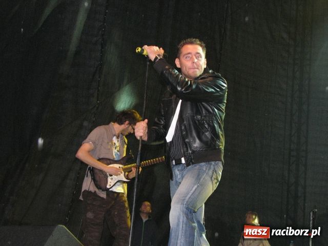 Zdjęcie w galerii na portalu naszraciborz.pl: Deszcz nie przestraszył fanów wiadomości z regionu