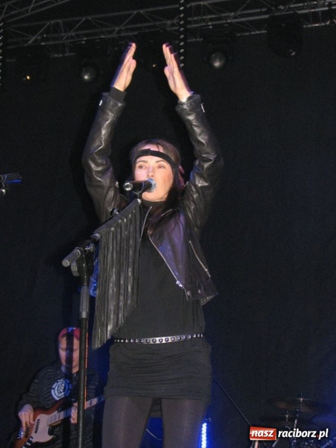 Zdjęcie w galerii na portalu naszraciborz.pl: Deszcz nie przestraszył fanów wiadomości z regionu