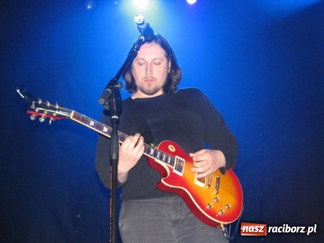 Zdjęcie w galerii na portalu naszraciborz.pl: Deszcz nie przestraszył fanów wiadomości z regionu