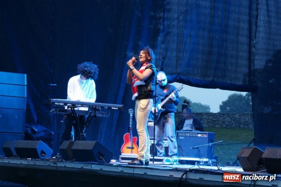 Zdjęcie w galerii na portalu naszraciborz.pl: Deszcz nie przestraszył fanów wiadomości z regionu