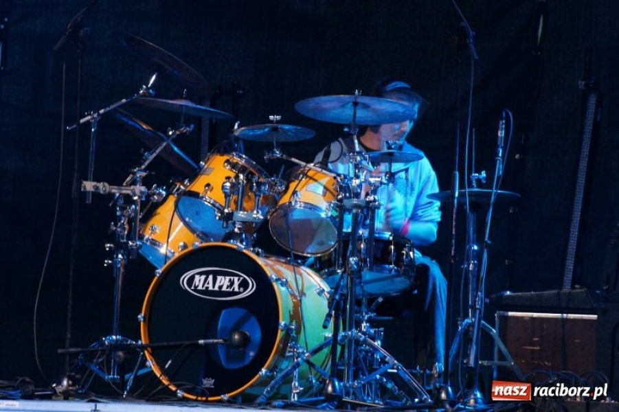 Zdjęcie w galerii na portalu naszraciborz.pl: Deszcz nie przestraszył fanów wiadomości z regionu