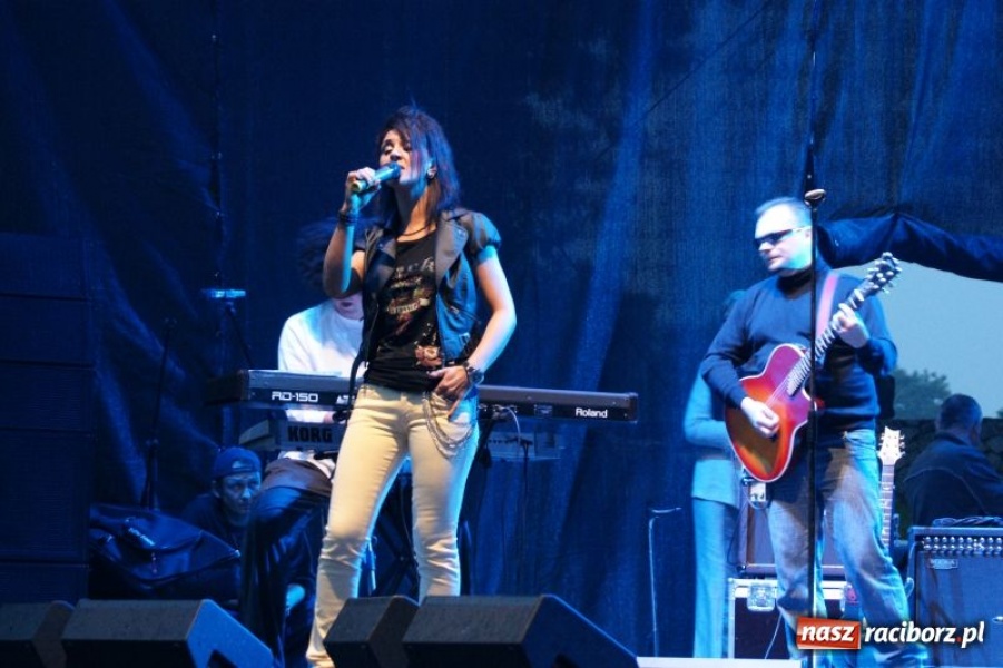 Zdjęcie w galerii na portalu naszraciborz.pl: Deszcz nie przestraszył fanów wiadomości z regionu