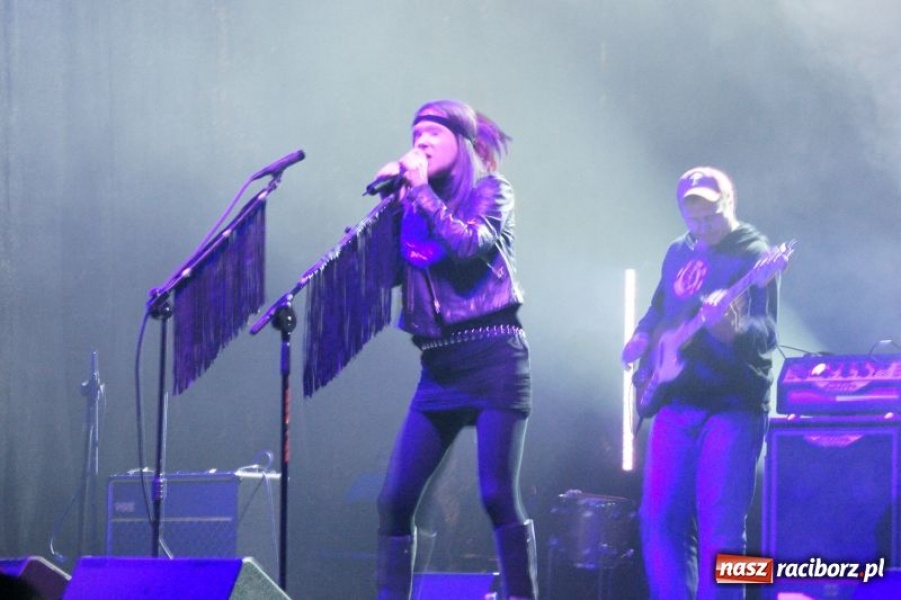 Zdjęcie w galerii na portalu naszraciborz.pl: Deszcz nie przestraszył fanów wiadomości z regionu