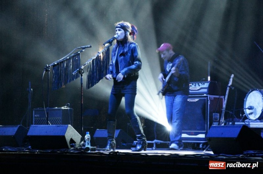 Zdjęcie w galerii na portalu naszraciborz.pl: Deszcz nie przestraszył fanów wiadomości z regionu