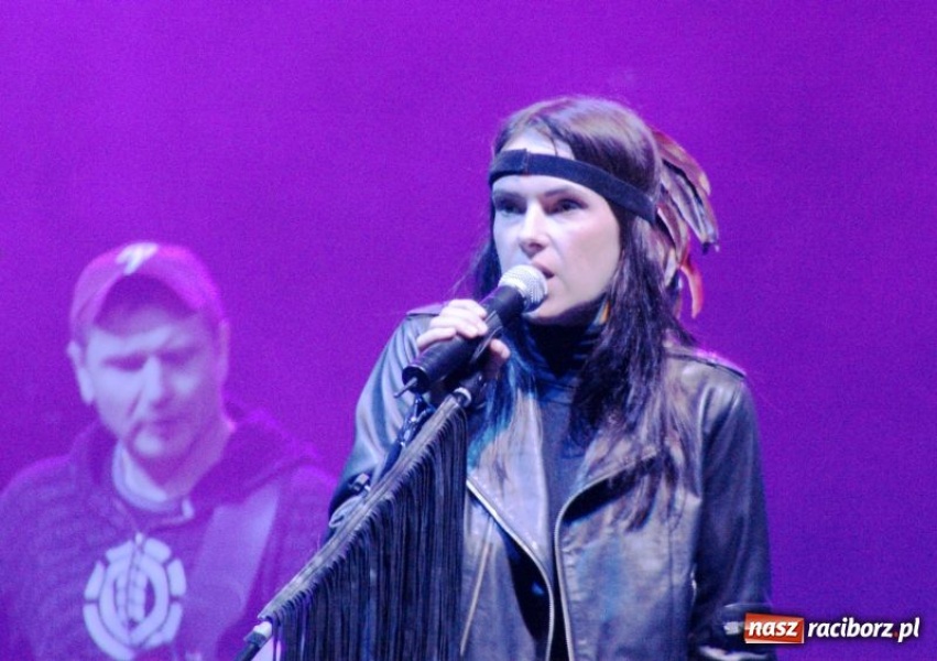 Zdjęcie w galerii na portalu naszraciborz.pl: Deszcz nie przestraszył fanów wiadomości z regionu