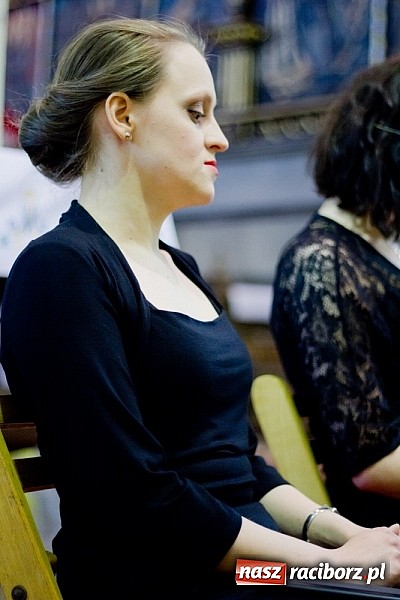 Zdjęcie w galerii na portalu naszraciborz.pl: TU ES PETRUS – wyjątkowy koncert w kościele farnym  wiadomości z regionu