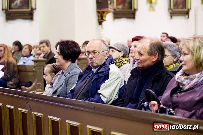 Zdjęcie w galerii na portalu naszraciborz.pl: TU ES PETRUS – wyjątkowy koncert w kościele farnym  wiadomości z regionu