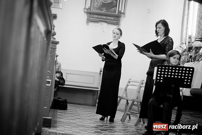 Zdjęcie w galerii na portalu naszraciborz.pl: TU ES PETRUS – wyjątkowy koncert w kościele farnym  wiadomości z regionu