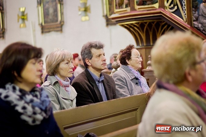 Zdjęcie w galerii na portalu naszraciborz.pl: TU ES PETRUS – wyjątkowy koncert w kościele farnym  wiadomości z regionu