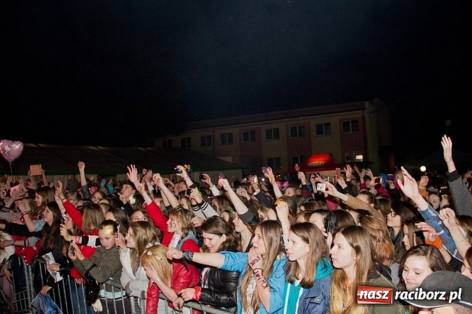 Zdjęcie w galerii na portalu naszraciborz.pl: Dawid Kwiatkowski z dużym poślizgiem na finał majówki w Nędzy  wiadomości z regionu