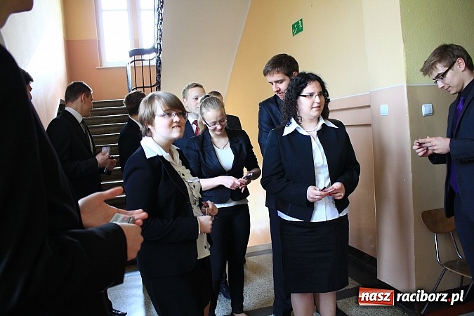 Zdjęcie w galerii na portalu naszraciborz.pl: Maturzyści z I LO najbardziej boją się Potopu wiadomości z regionu