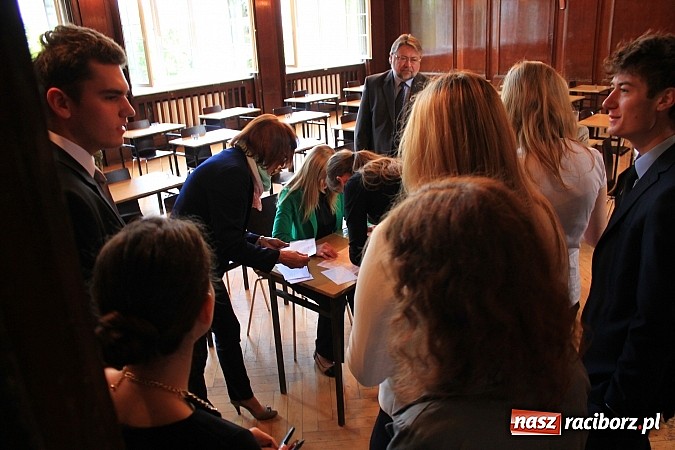 Zdjęcie w galerii na portalu naszraciborz.pl: Maturzyści z I LO najbardziej boją się Potopu wiadomości z regionu