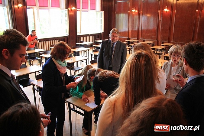 Zdjęcie w galerii na portalu naszraciborz.pl: Maturzyści z I LO najbardziej boją się Potopu wiadomości z regionu