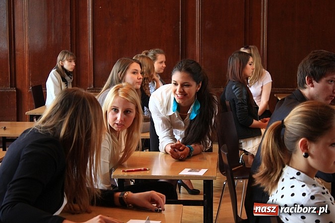 Zdjęcie w galerii na portalu naszraciborz.pl: Maturzyści z I LO najbardziej boją się Potopu wiadomości z regionu