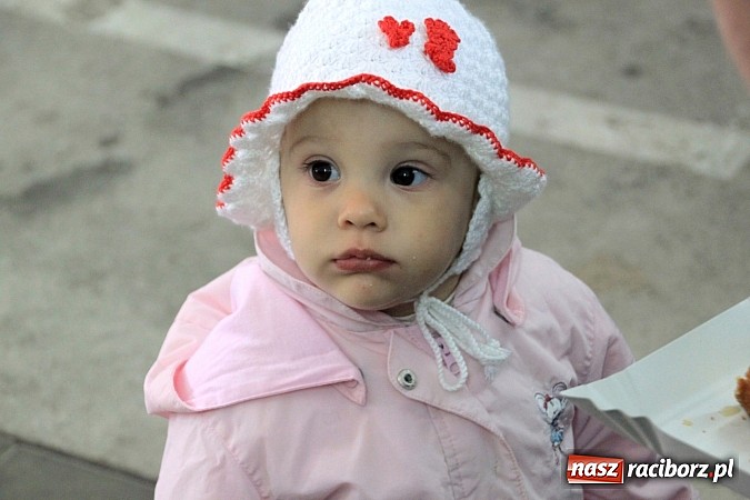 Zdjęcie w galerii na portalu naszraciborz.pl: Salvatore Esposito gwiazdą maj&oacute;wki w Wojnowicach wiadomości z regionu