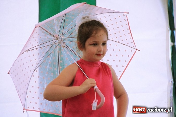 Zdjęcie w galerii na portalu naszraciborz.pl: Salvatore Esposito gwiazdą maj&oacute;wki w Wojnowicach wiadomości z regionu