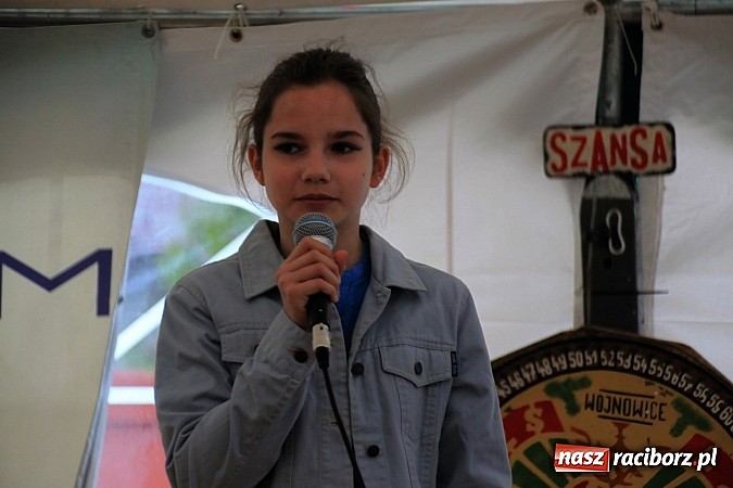 Zdjęcie w galerii na portalu naszraciborz.pl: Salvatore Esposito gwiazdą maj&oacute;wki w Wojnowicach wiadomości z regionu