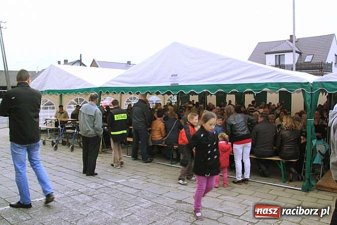 Zdjęcie w galerii na portalu naszraciborz.pl: Salvatore Esposito gwiazdą maj&oacute;wki w Wojnowicach wiadomości z regionu